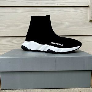 BALENCIAGA - Speed Sneakers - Size 8 US -